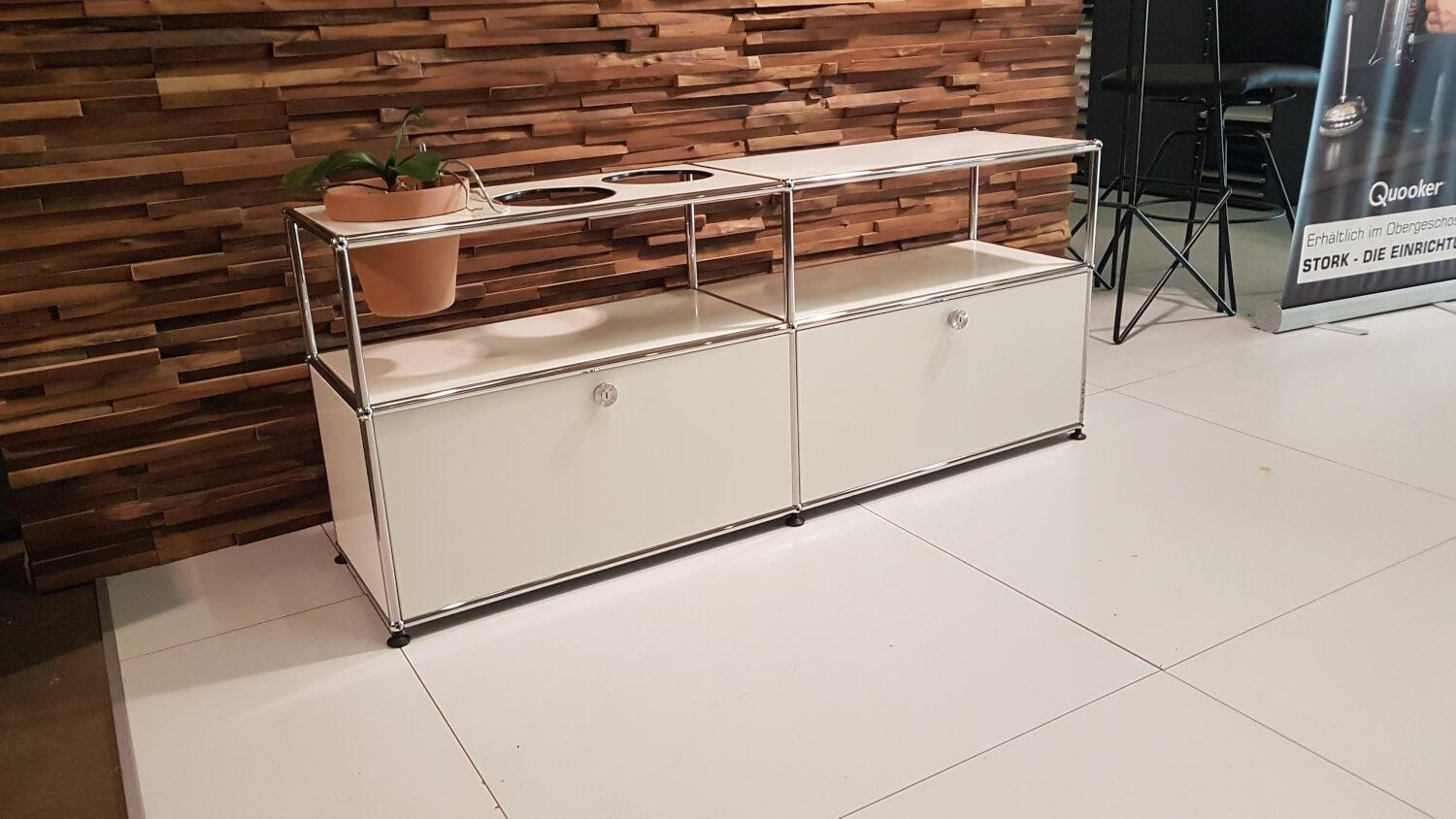 USM Haller - Sideboard Weiß mit drei Pflanzentöpfen Terrakotta - 3