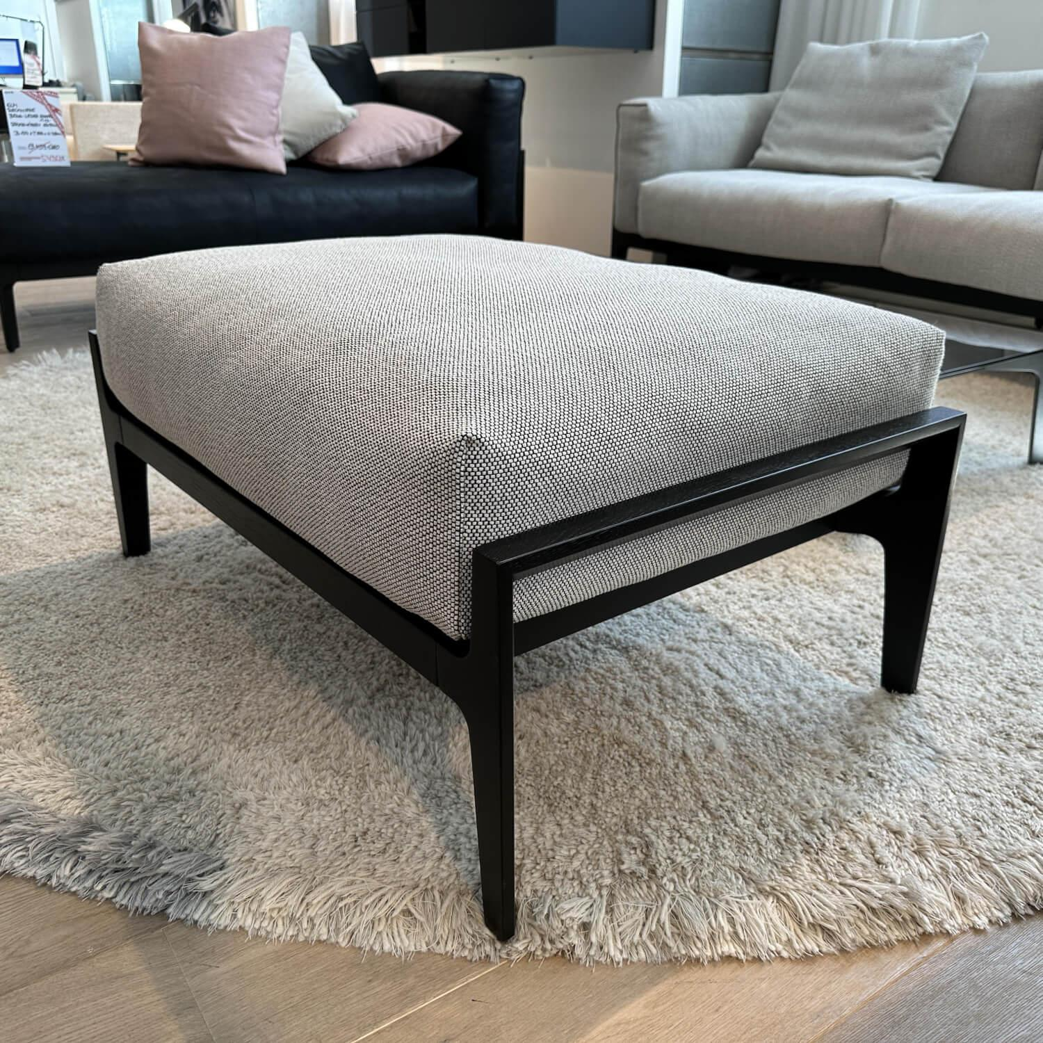 COR - Sofa Elm Mit Hocker Stoff 12041 Pepper Schwarz Gestell Eiche Massiv Dunkel Lackiert - 4
