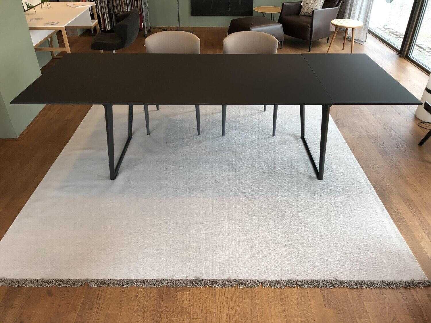 mdf-italia-tisch-axy-extension-fenix-p-080-mattschwarz-gestell-nickel-921537b6638a MDF Italia - Tisch Axy Extension Fenix P 080 Mattschwarz Gestell Nickel - 2