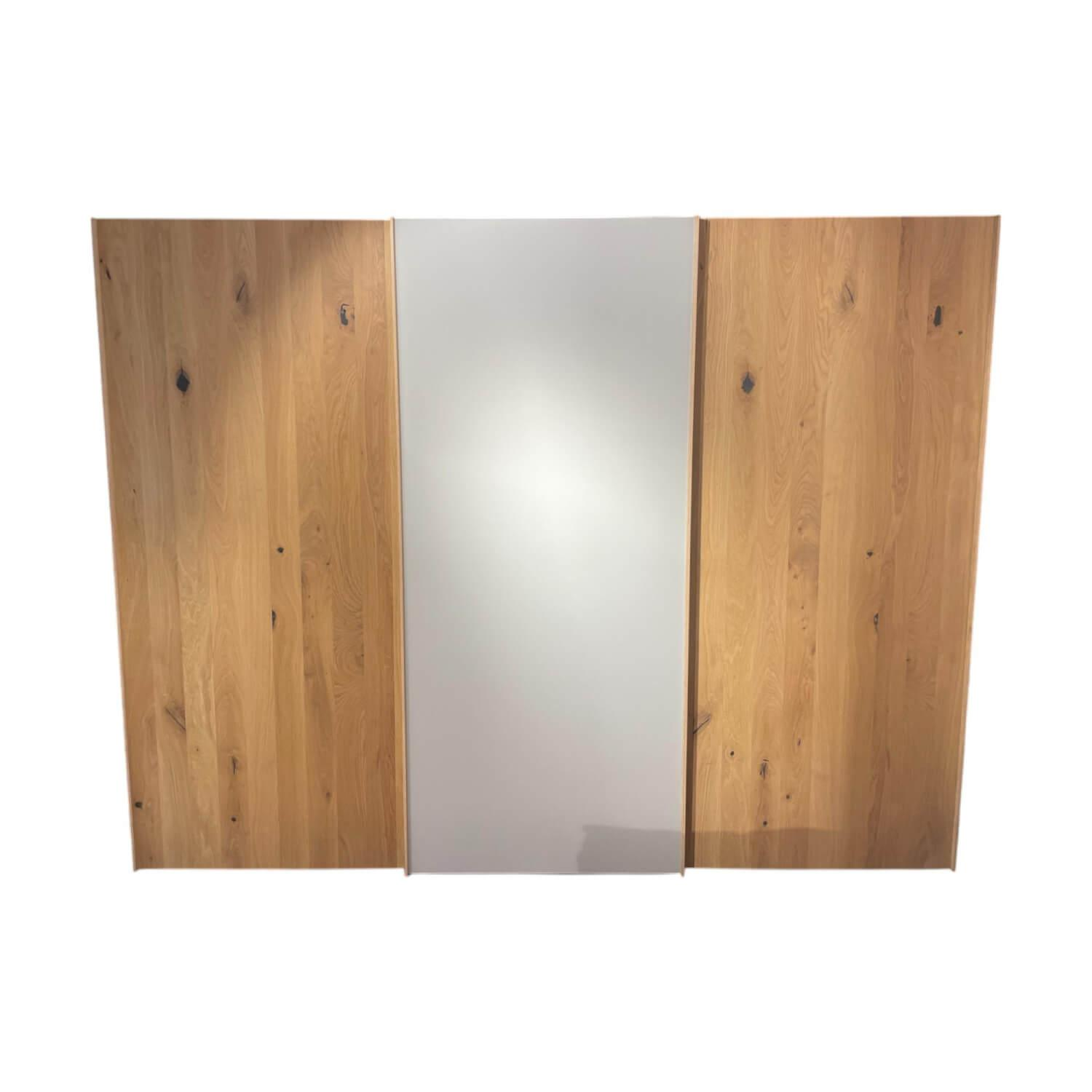 Team 7 - Schwebetürenschrank Soft Eiche Wild Weißöl Farbglas Matt Hellgrau Inklusive Innenleben Und Beleuchtung - 1