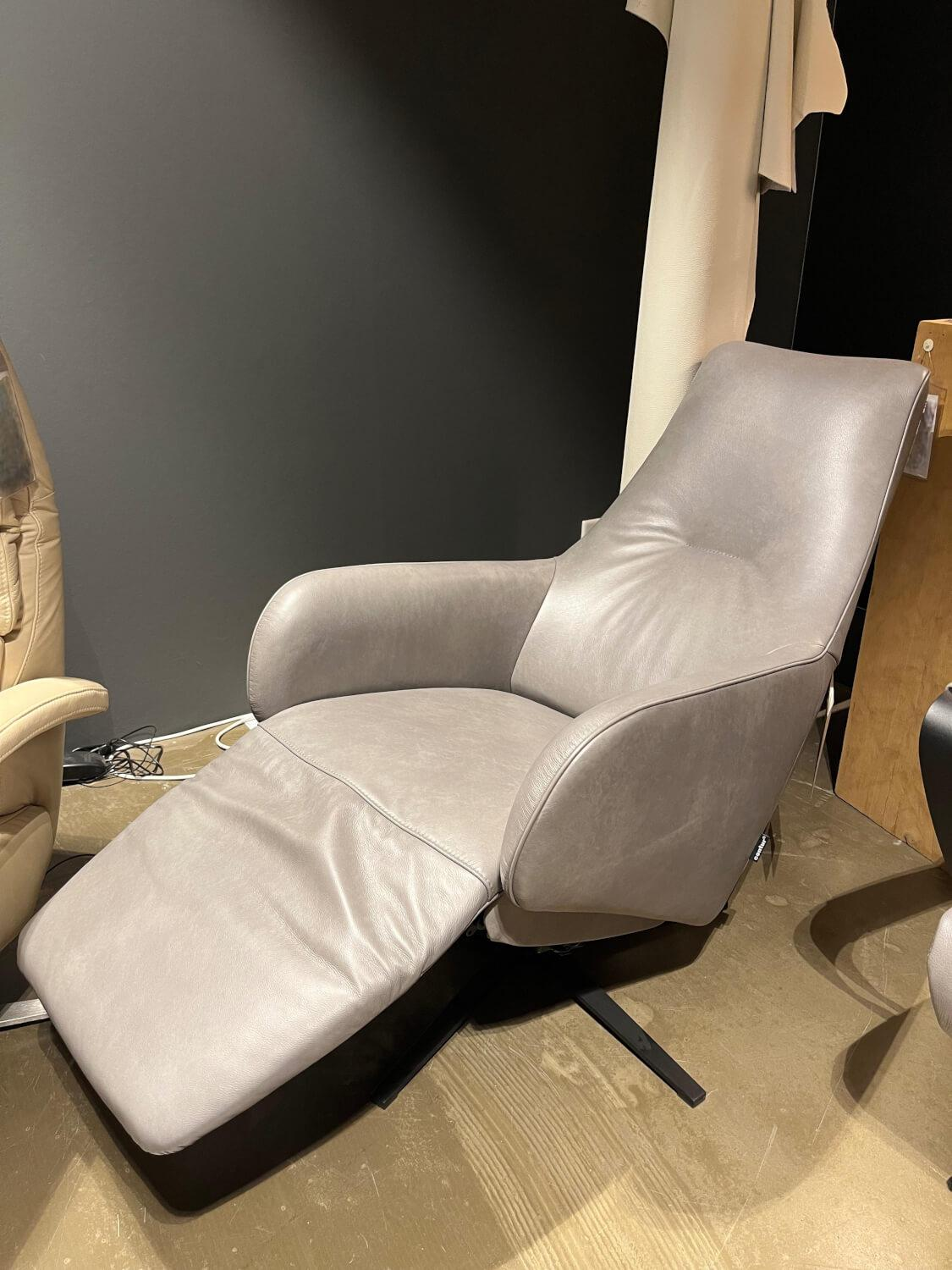 Contur - Drehsessel Noto Relax Leder L30 Eisengrau Gestell Metall Schwarz Lackiert - 6