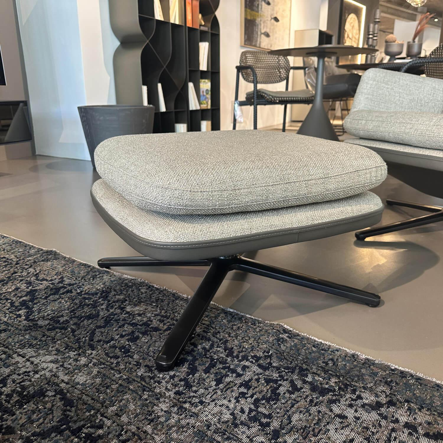 Vitra - Sessel Grand Relax Schale Leder Forte Decor Umbra Grau Innen Stoff Corsaro Bambus Melange Grau Mit Hocker - 9