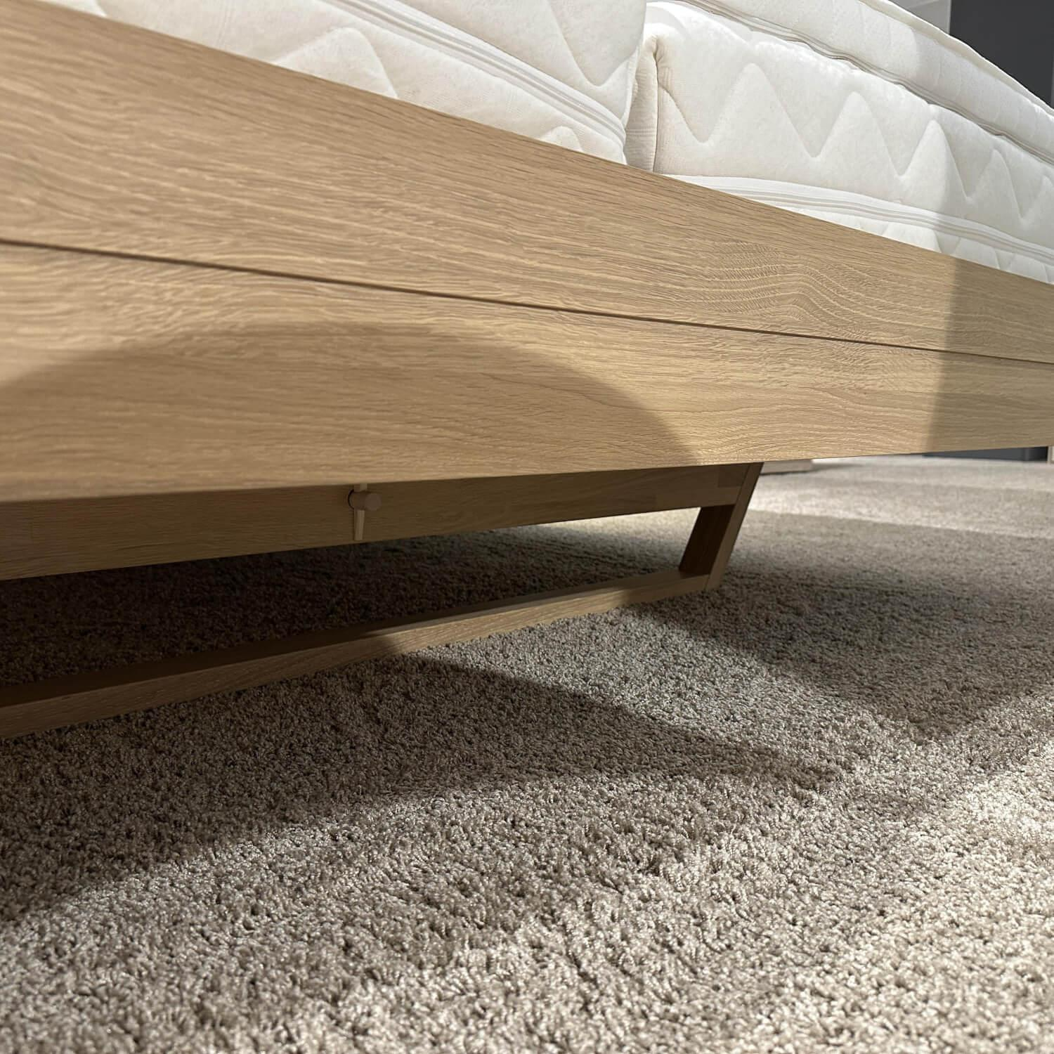 Team 7 - Bett Float L7 Kopfteil Naturleder 77720 Umbra Braun Gestell Eiche Weißöl Inklusive Matratzen Und Topper - 6