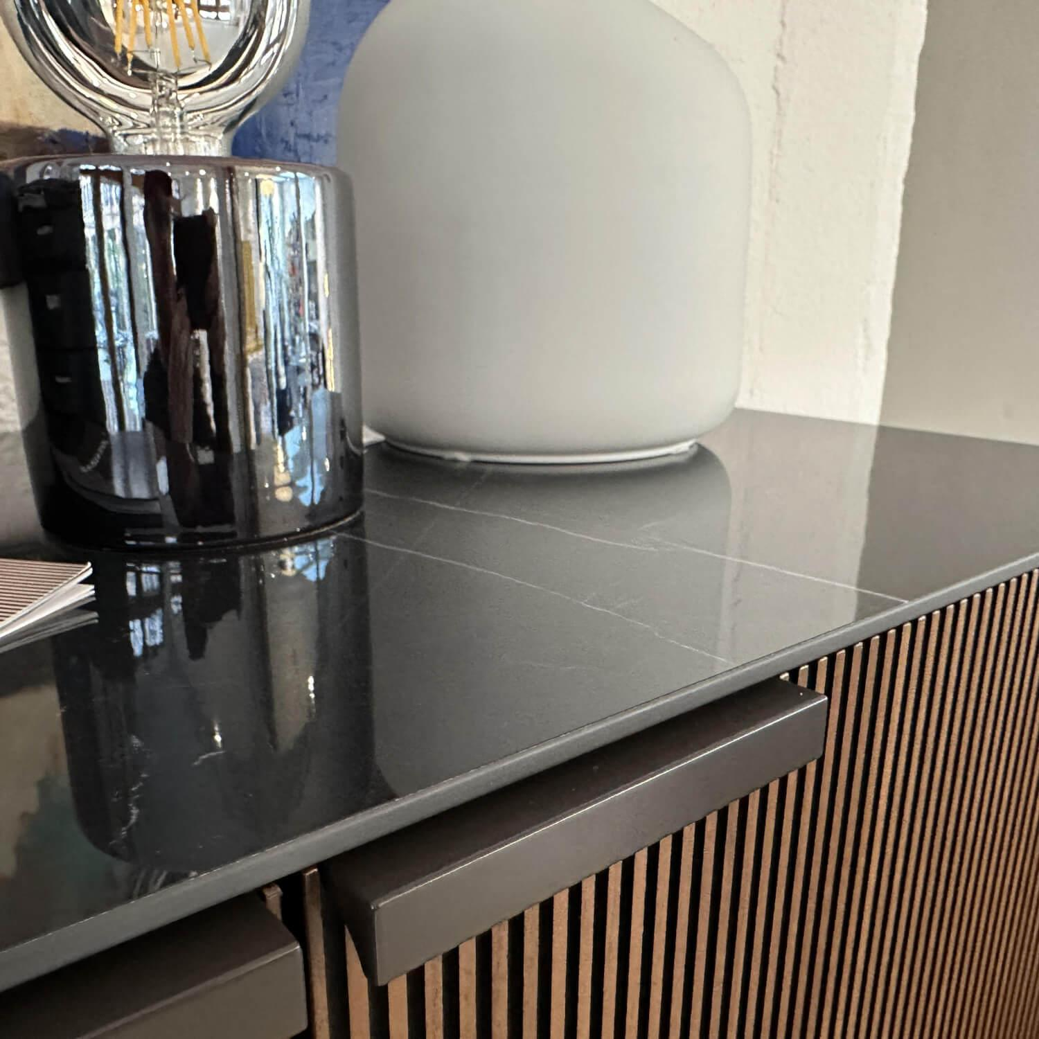 Ligne Roset - Container Selvans Nussbaum Dunkel Inklusive Top Feinsteinzeug Marquinia Schwarz - 2