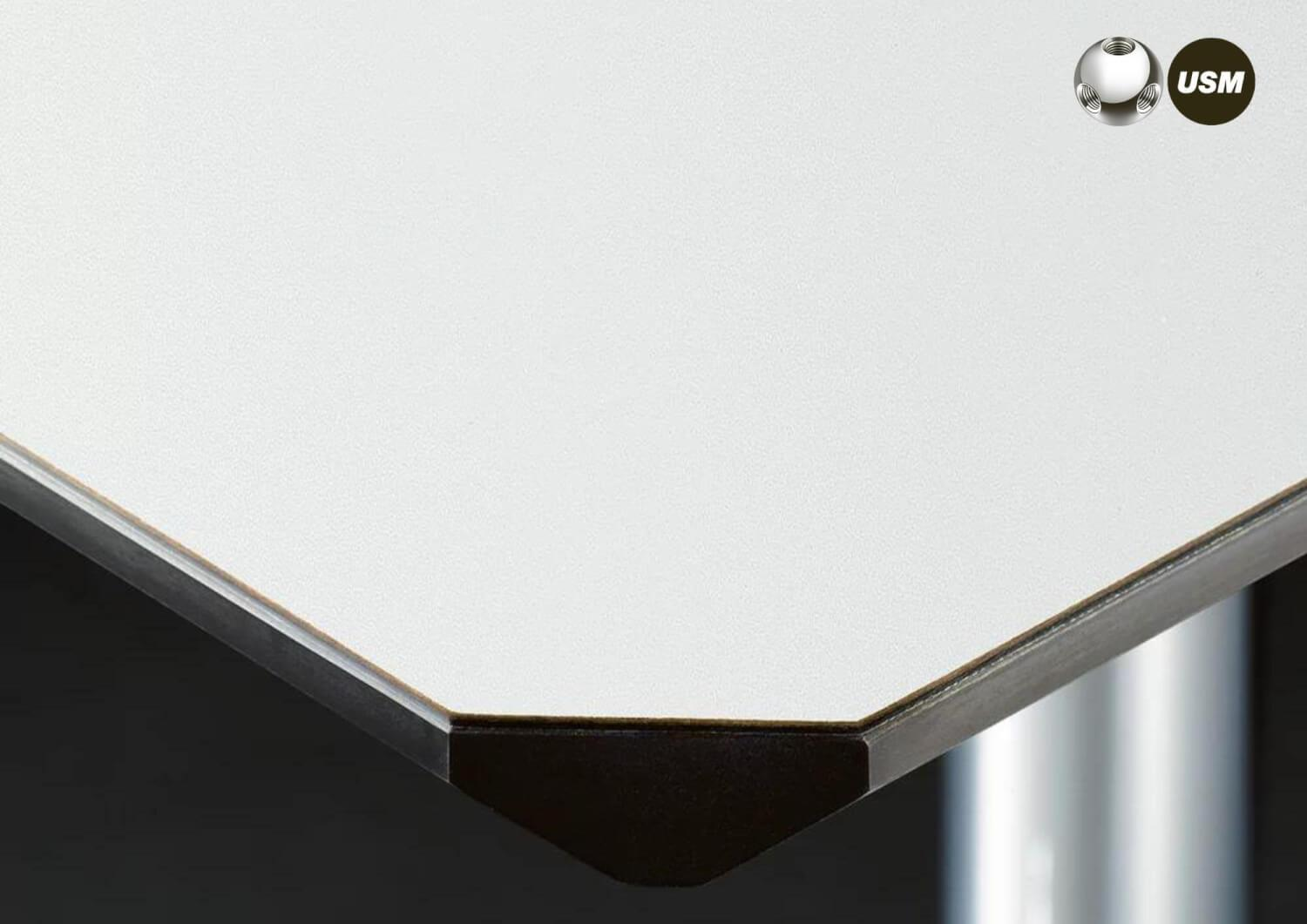 USM Haller - Schreibtisch Kitos M Kunstharz Perlgrau Mechanische Höhenverstellbarkeit in Kooperation mit designfunktion - 3