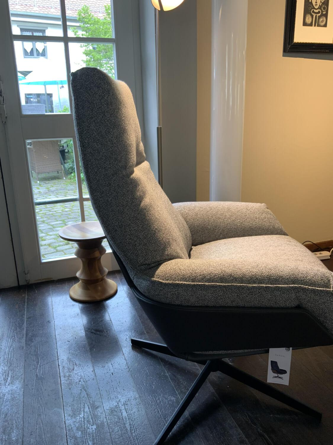 Bielefelder Werkstätten - Sessel Daron Stoff T Normandie Beige Füße Schwarz mit Hocker - 11