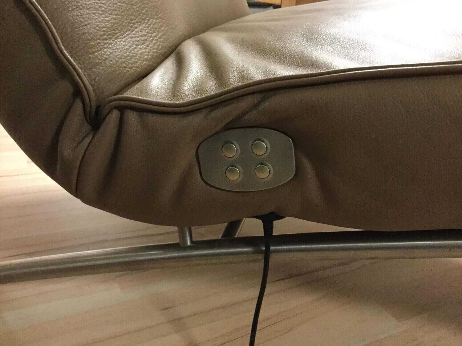 koinor-liege-jonas-leder-beige-mit-motorischer-verstellung-a2da44b57a62oNgyoP2Uo8O5B Koinor - Liege Jonas Leder Beige mit motorischer Verstellung - 3