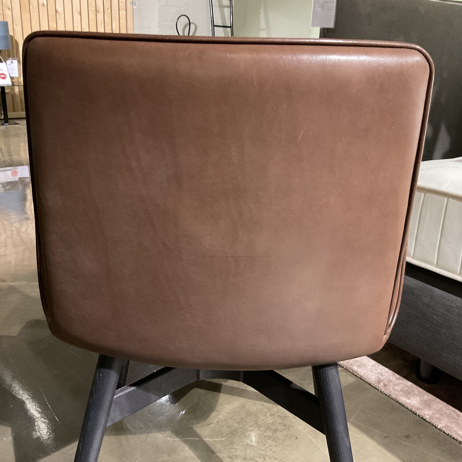 Freifrau - Armlehnstuhl Amelie High Leder Oman Coffee Braun Gestell Eiche Schwarz Geölt - 6