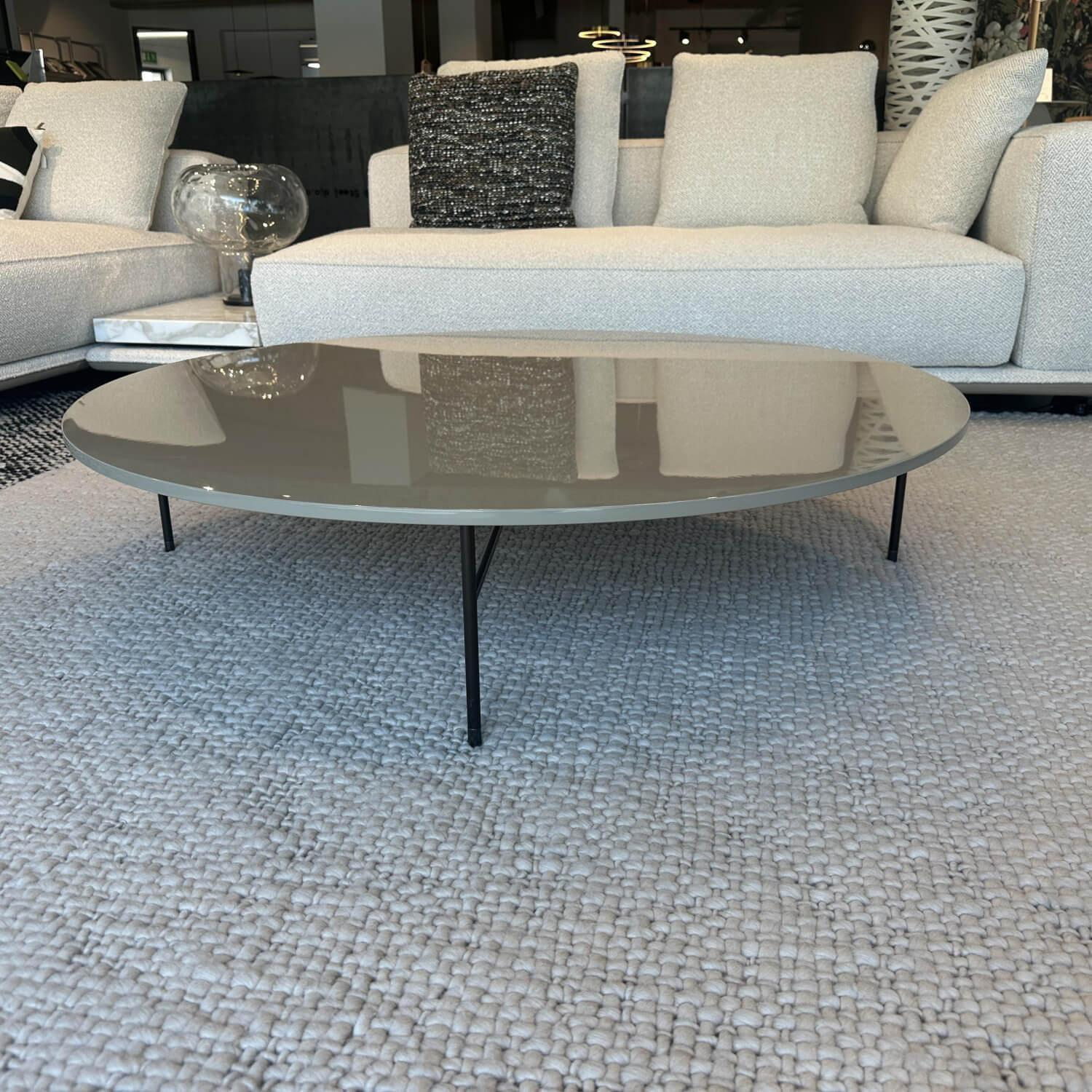 Minotti - Ecksofa Horizonte Stoff Brise 01 Naturale mit Zwischentisch in Calacatta Marmor - 6