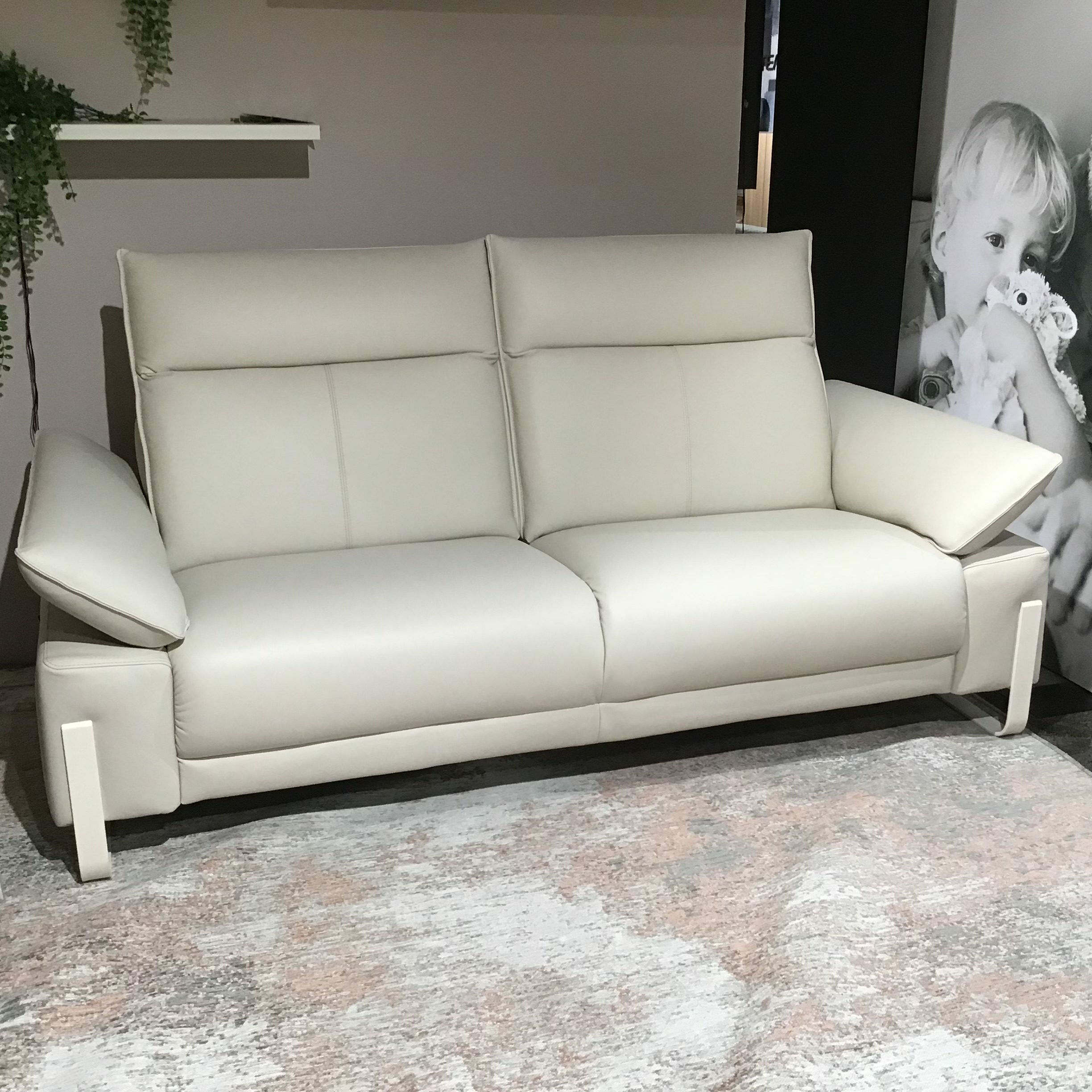 Rom - Sofa Sereno Leder Montana Angora Creme Metallkufe Angora Creme Mit Verstellbaren Kopfteilen - 2