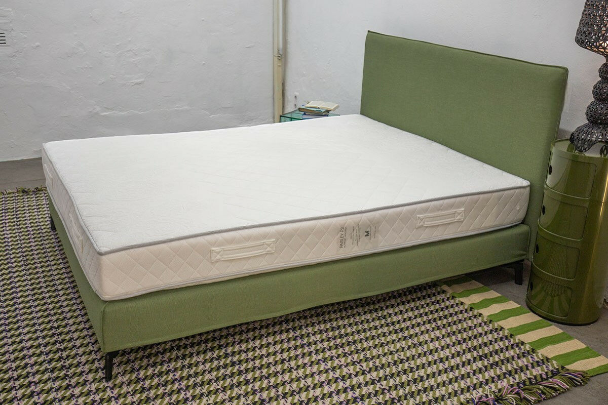 Möller Design - Bett Slim Edition Stoff Casa 88 Turtle Grün Metallfüße Schwarz mit Matratze - 3