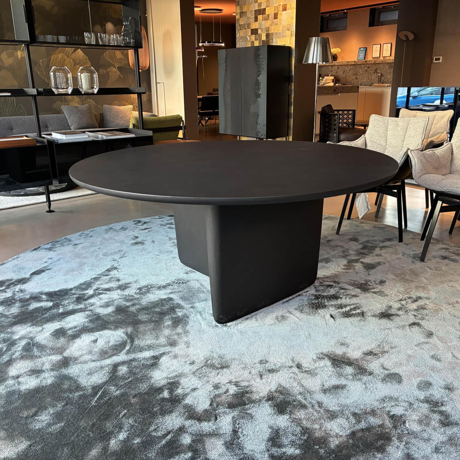 B&B Italia - Esstisch Tobi Ishi Zementmörtel 0177B Schwarz - 2