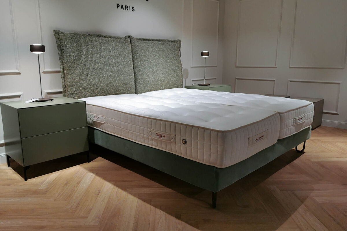 Treca Interiors - Boxspringbett Angele Neo Stoff Tilda Emeraude Grün Fuß Altbronze mit 2 Matratzen - 3