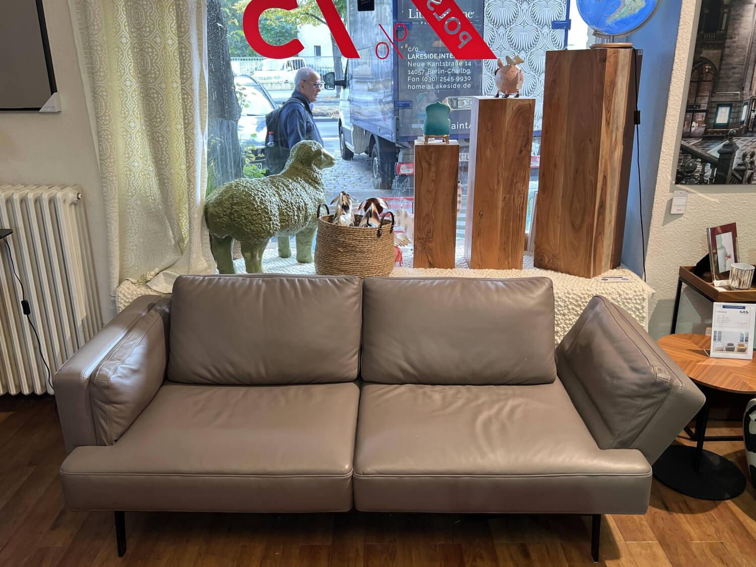 De Sede - Sofa Laviva 747 3,5-Sitzer Leder 25 Touch 17 Taupe Braun Gestell Metall Schwarz Matt Beschichtet - 2
