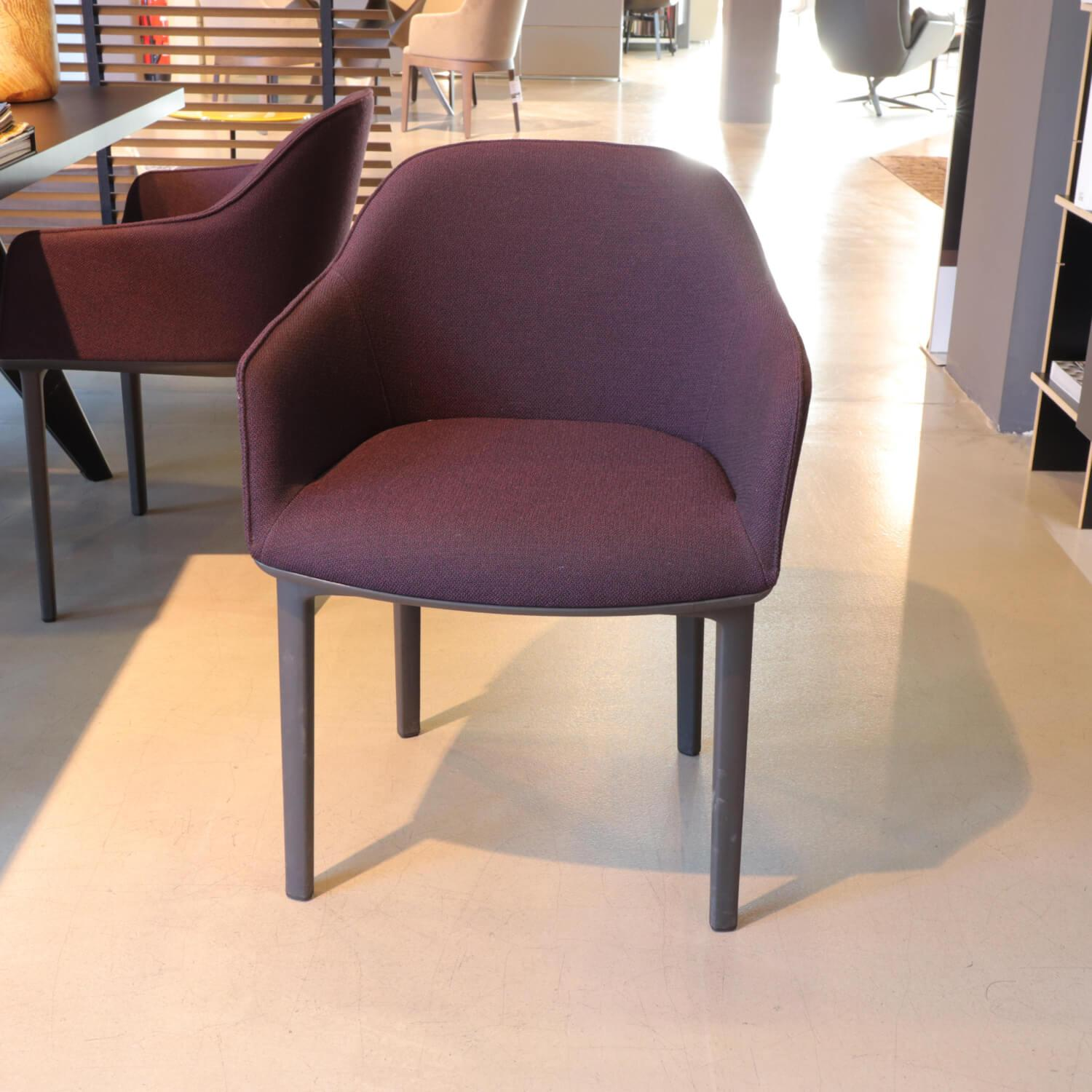 Vitra - 4-er Set Sofstshell Chair Stoff Credo Aubergine Gestell Dunkelbraun - 3