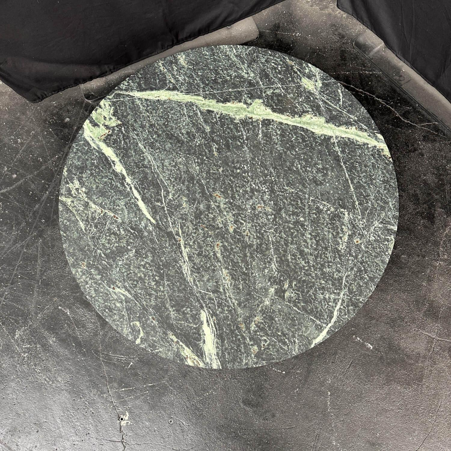 Couchtisch Sting 3801 Platte Stein Serpentinit Tauern Grün Gestell Verchromt