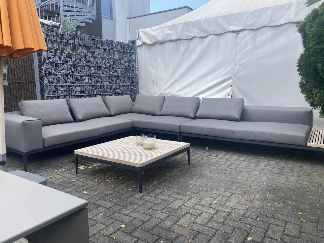 Gloster - Gartengruppe Grid Stoff Cameron Granite Grau Gestell Aluminium Meteor Schwarz Pulverbeschichtet Mit Ablage Und Couchtisch - 2