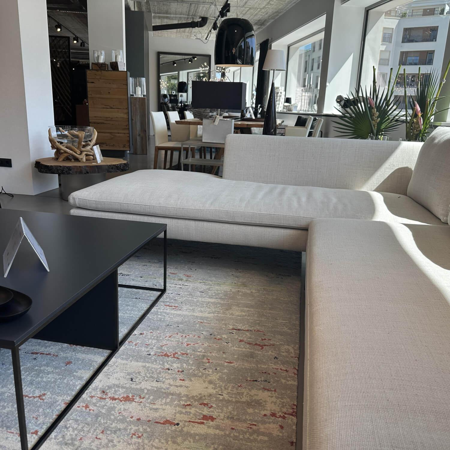 B&B Italia - Ecksofa Charles Stoff Spora 102 Bastfarben Beige Gestell Nickel Bronzefarbig Schwarz Lackiert Mit Kissen - 5