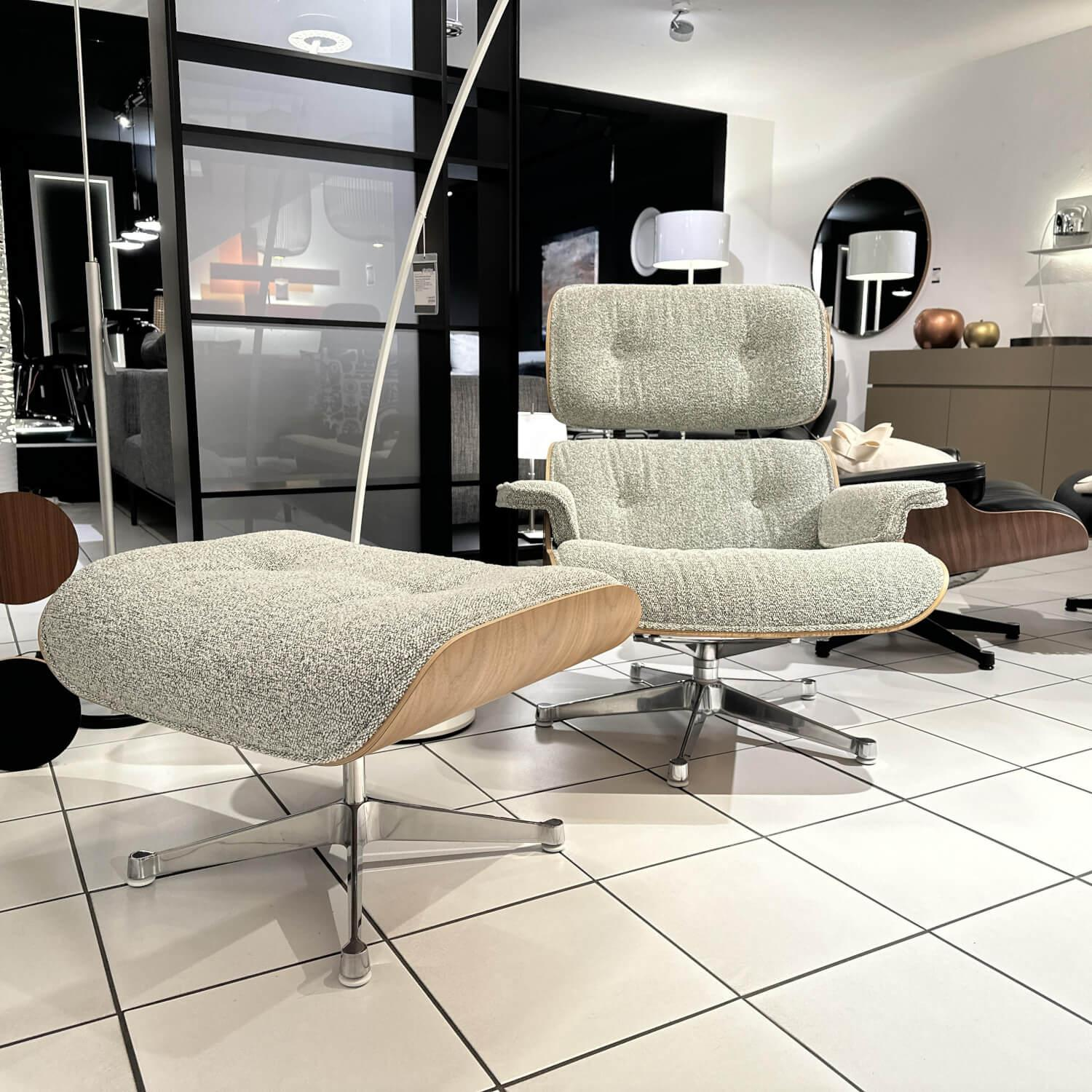 Vitra - Loungesessel Eames Stoff Nubia Elfenbein Forest Beige Schale Nussbaum Schwarz Pigmentiert Gestell Aluminium Poliert Inklusive Hocker - 2