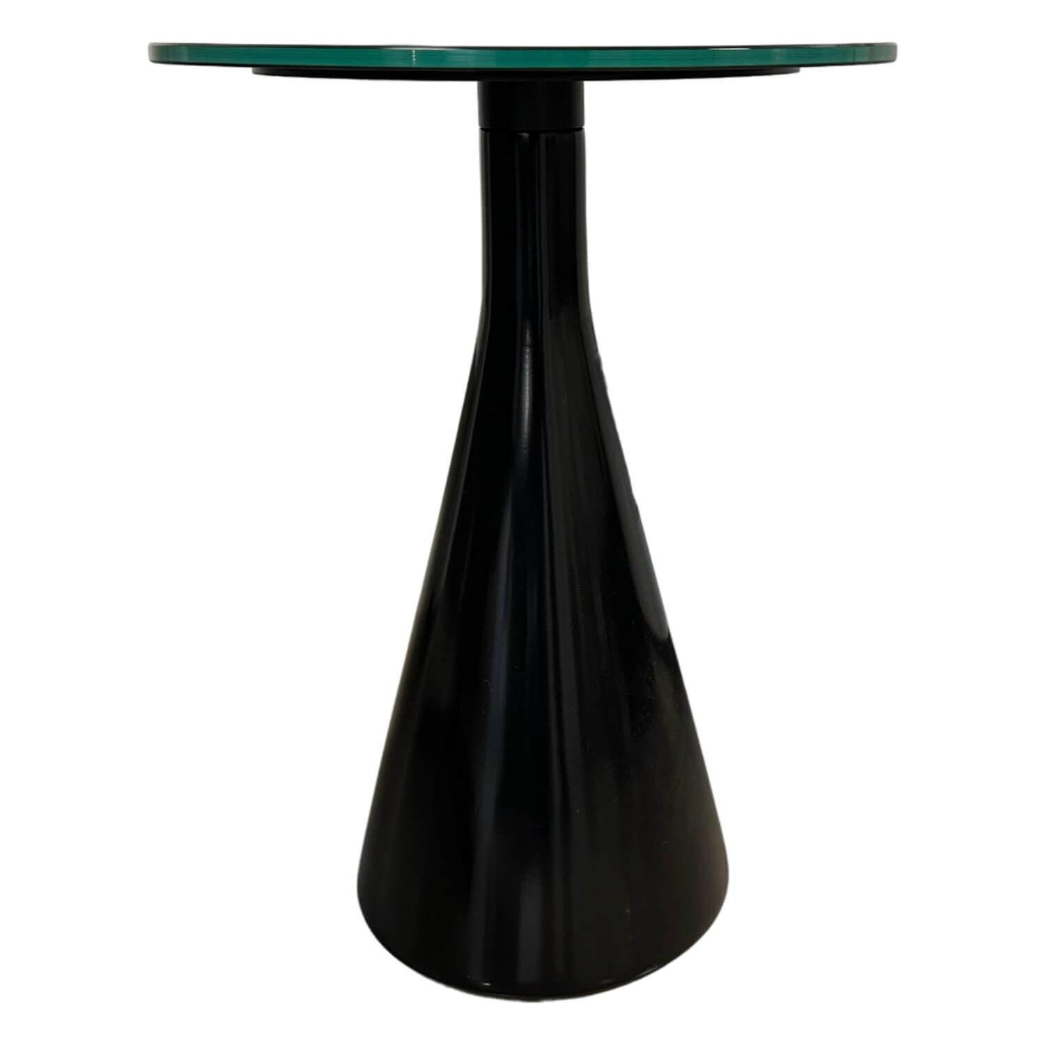 IP Design - Beistelltisch Roxy Fuß Holz Lackiert Tiefschwarz RAL 9005 Platte Glas Lackiert Flaschengrün - 1