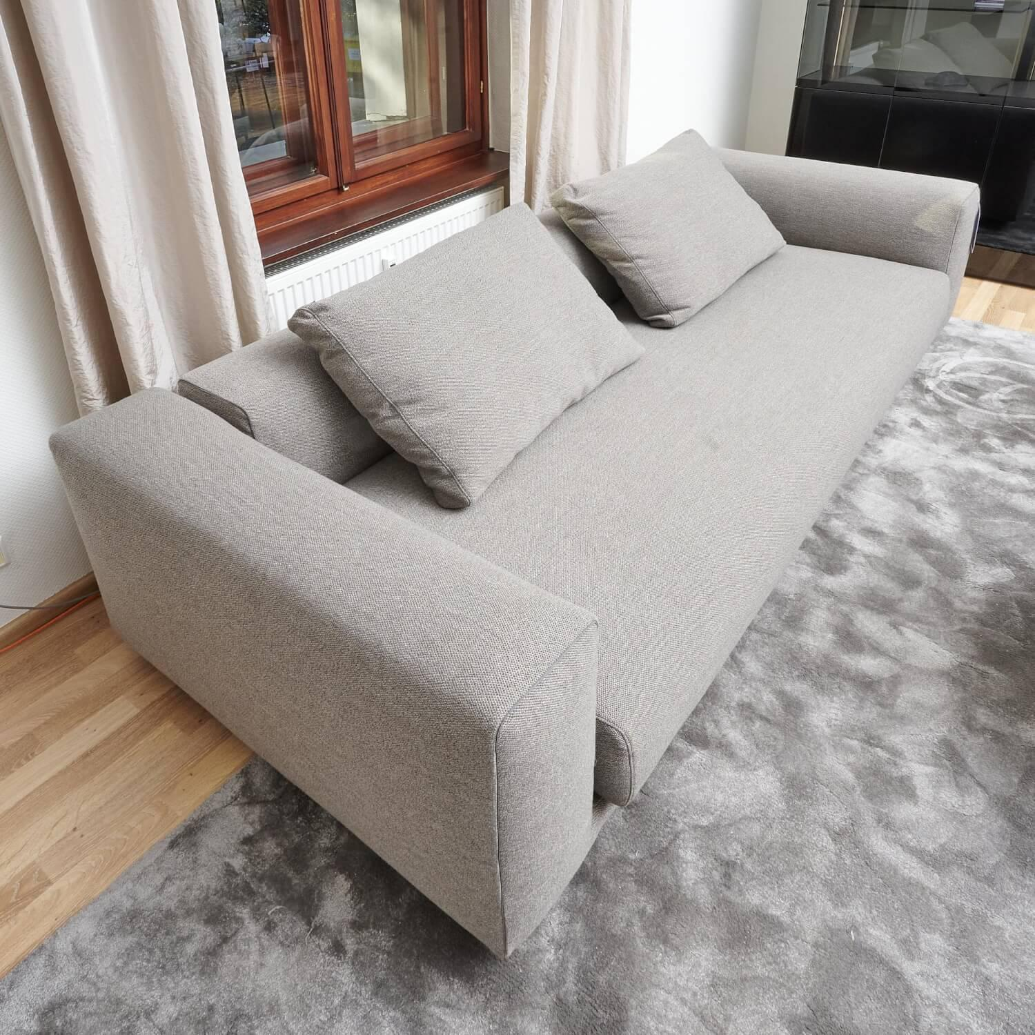 COR - Sofa Moss Stoff 8079 Aschgrau Grau Paspel 16 Dunkelgrau Füße Verchromt Mit 2 Rückenkissen - 8