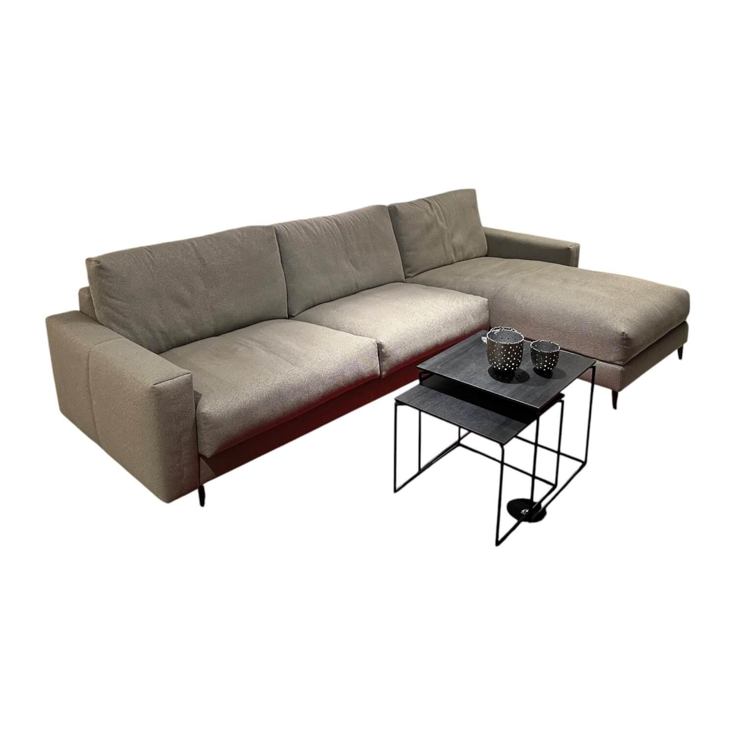Artanova - Ecksofa Xenia Stoff U3471 Q2 Grau Taupe Füße Metall Schwarz - 1