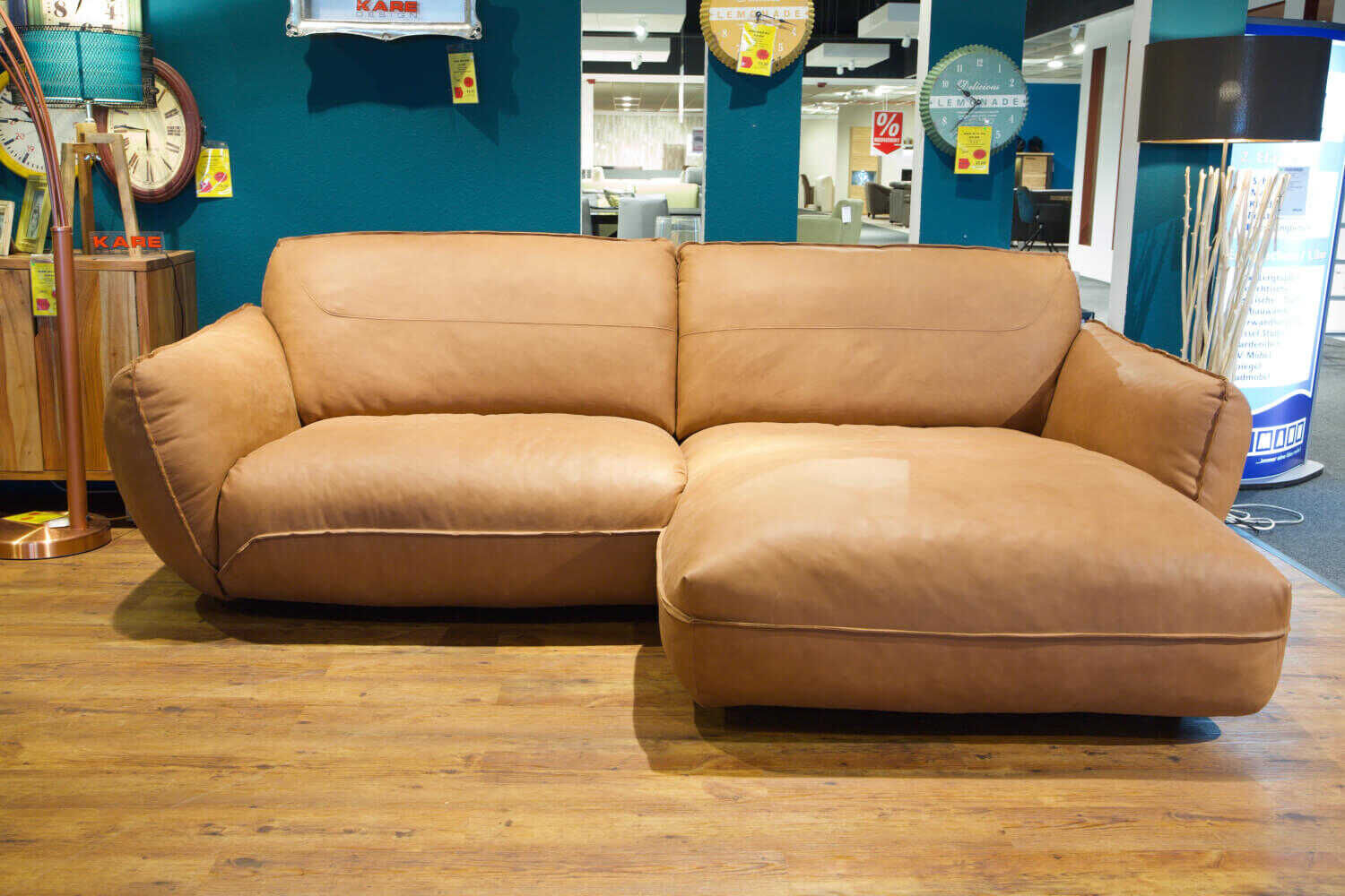 039-01-241_HOHMANN_5D_3799-1500 IMS AG - Sofa Be Chilled Leder Cognac - 2