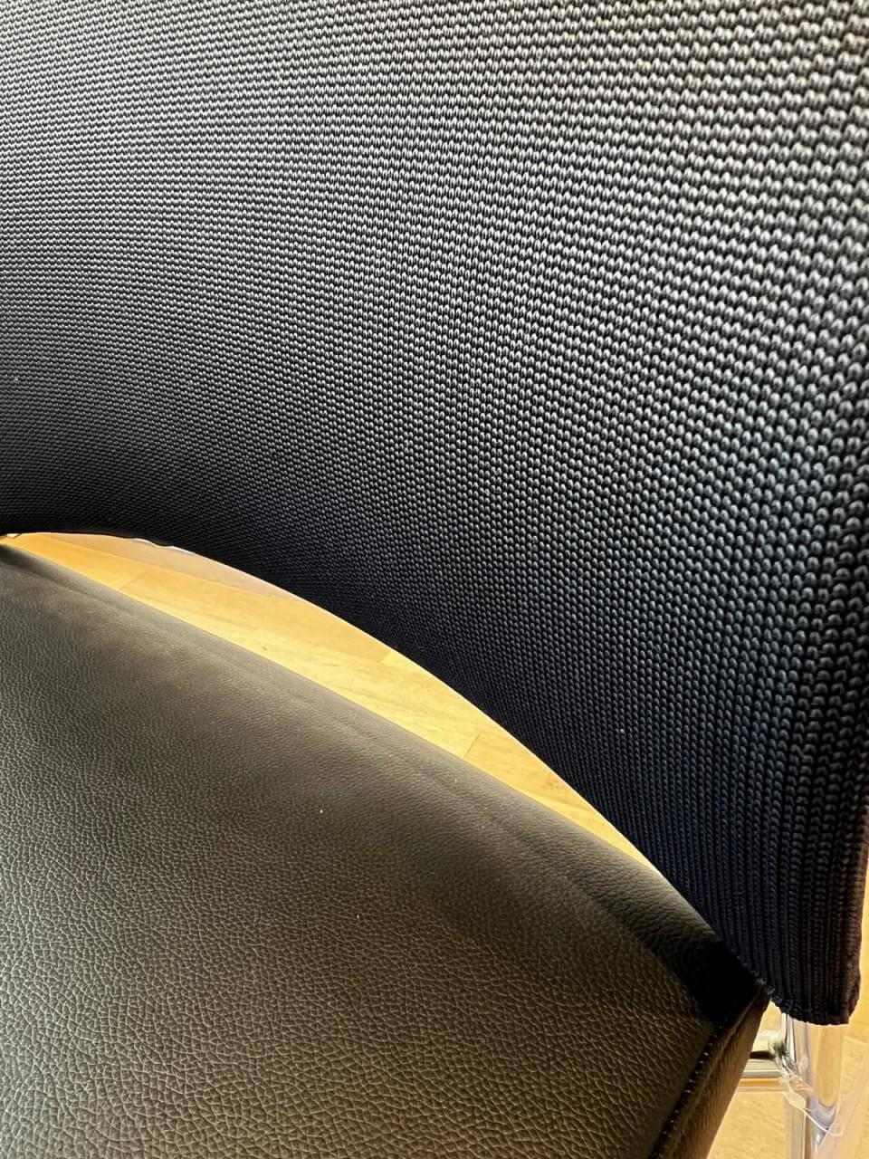 Bacher - 4er-Set Stuhl Bow Sitz Leder Schwarz Rücken Strickstoff Schwarz Anthrazit Gestell Chrom Hochglanz - 3