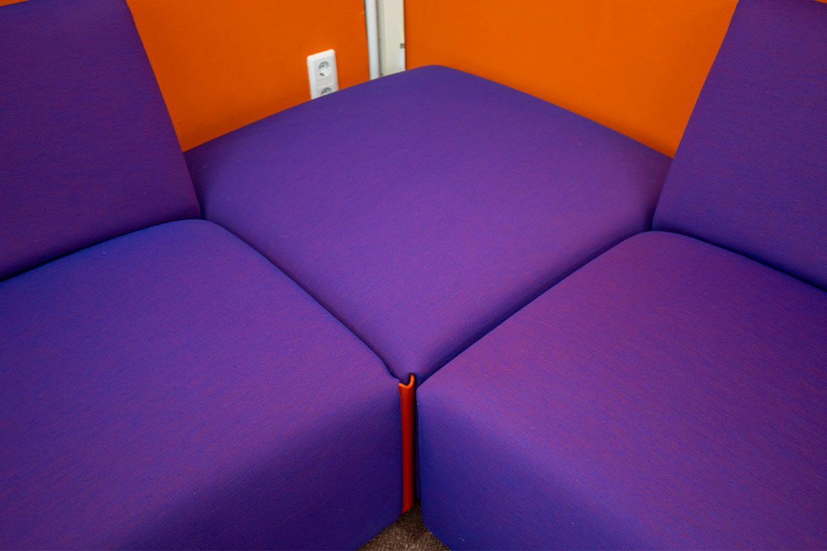 Magis - Ecksofagruppe Costume Stoff Kvadrat Uniform Melange 683 Lila Verbindungslemente Orange - 5