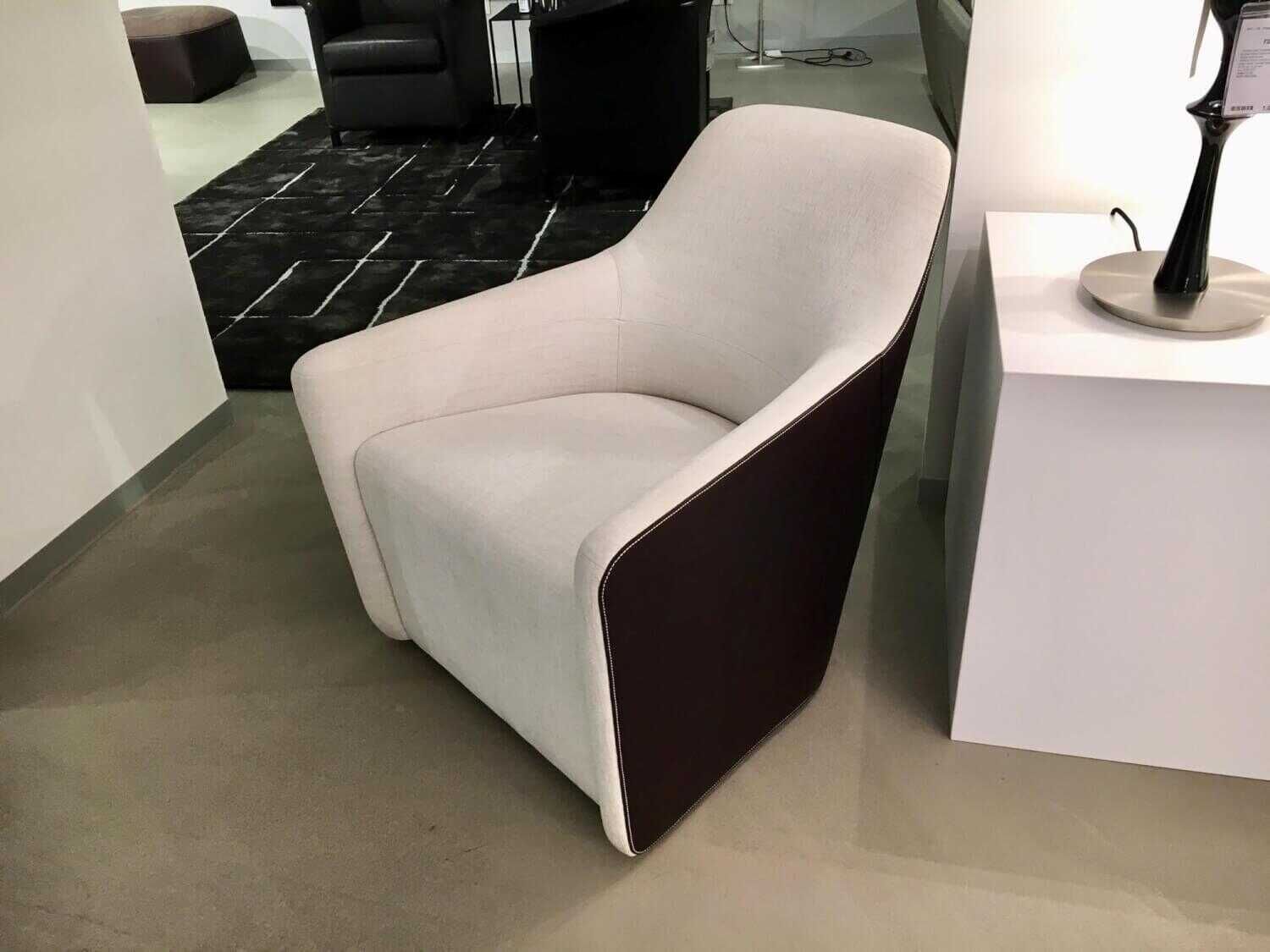 walter-knoll-sessel-foster-521-stoff-pearl-wei-C3-9F-mit-au-C3-9Fen-lederbezug-coffee-braun-936f93e226d35d511bedf282e Walter Knoll - Sessel Foster 521 Stoff Pearl Weiß mit Außen-Lederbezug Coffee Braun - 2