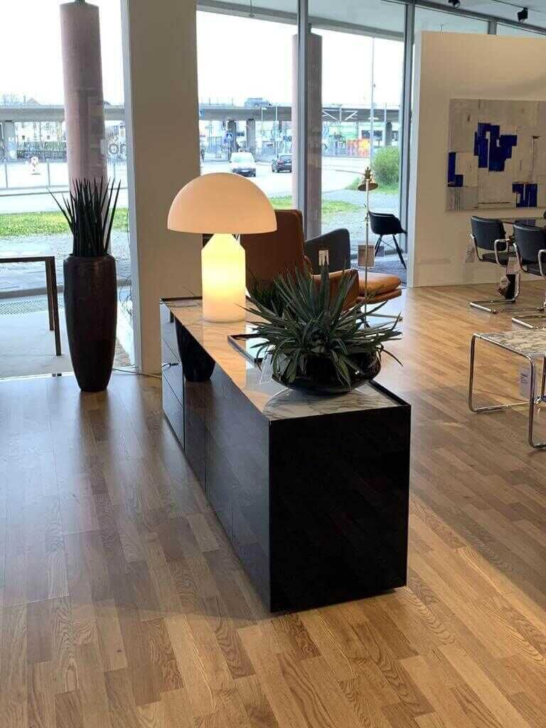 Interlübke - GLAS Raumteiler Sideboard Jorell Abdeckplatte Marmor Außenfarbe Klarglas Schwarz Lackiert - 3