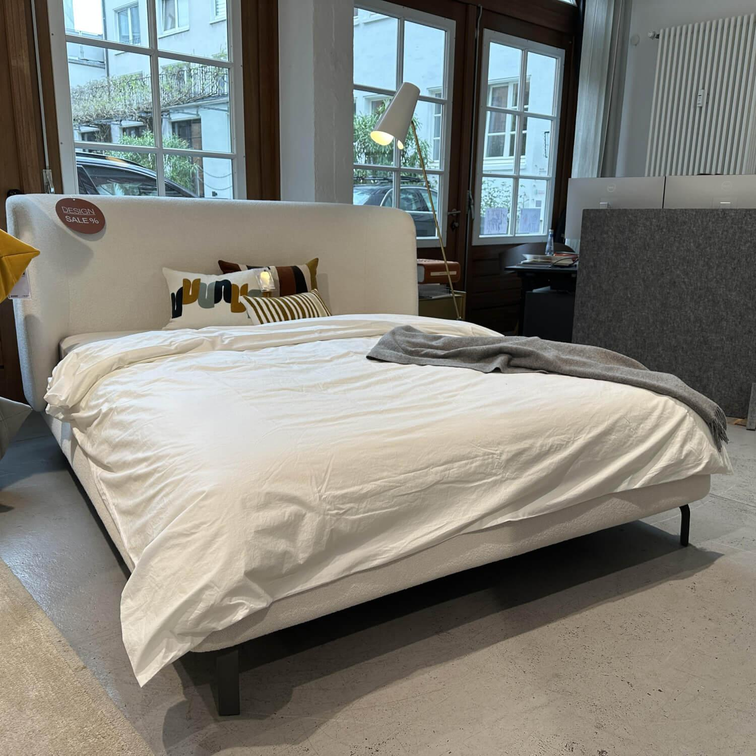 Ligne Roset - Bett Desdemone Stoff Capa Ecru Beige Gestell Stahl Anthrazit Mit Matratze Und Lattenrost - 2