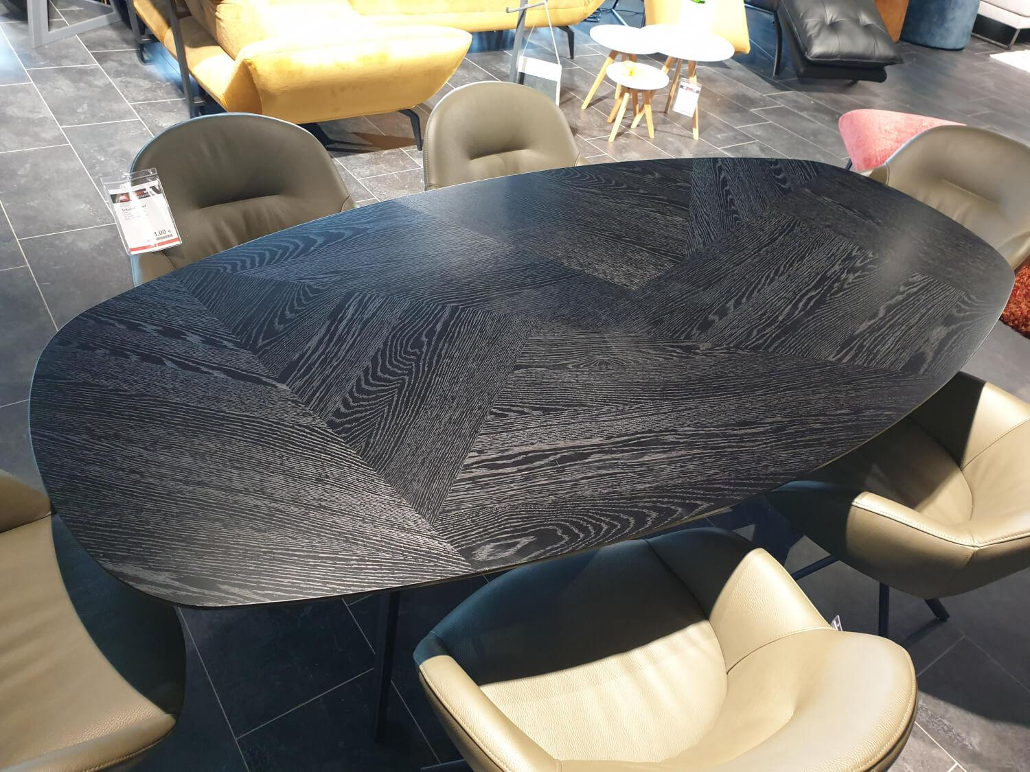 Esstisch Eclipse Oval Ohne Stühle Tischplatte Mit Mosaik-Furnier Und Schweizer Kante Ohne Stühle