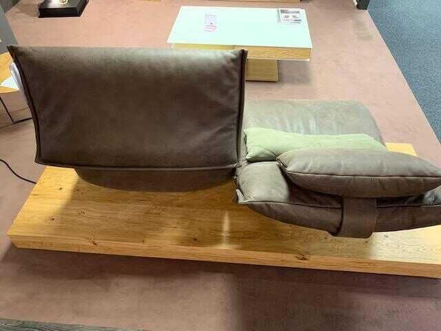 koinor-sofa-edit-leder-a-india-goa-mit-elektrischer-verstellbarkeit-auf-eichenplateau-69e433723e245da8686d825c7 Koinor - Sofa Edit Leder A-India Goa mit elektrischer Verstellbarkeit auf Eichenplateau - 4