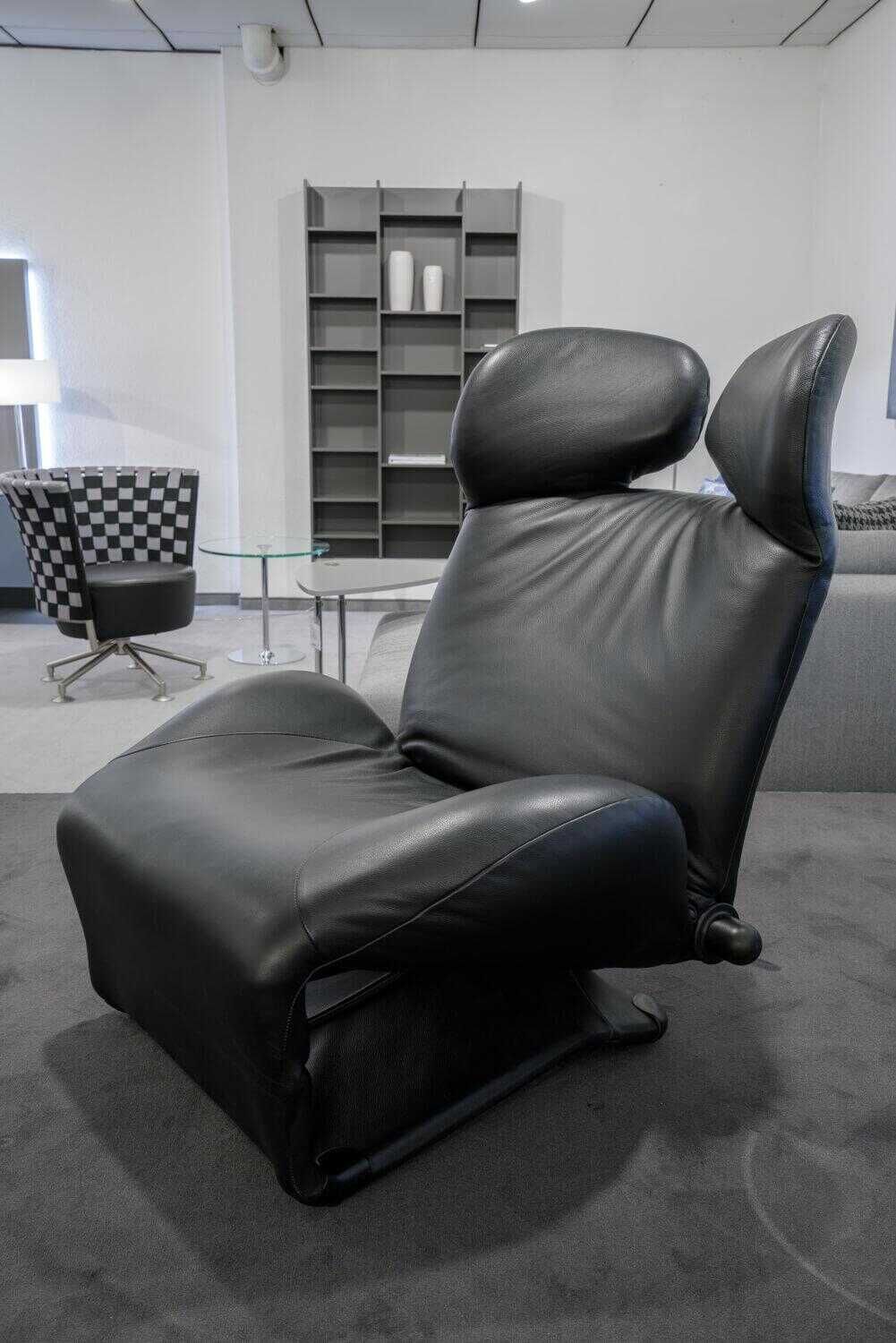 cassina-sessel-wink-in-leder-schwarz-0d22d4c27bda5c580021d2c62 Cassina - Sessel Wink in Leder Schwarz - 1