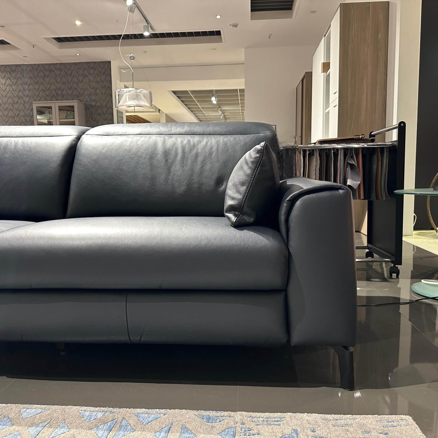 WK Wohnen - Ecksofa WK 660 Venosa LC 300 Leder Montana Night Schwarz Füße Black 01 Inklusive Kissen - 11