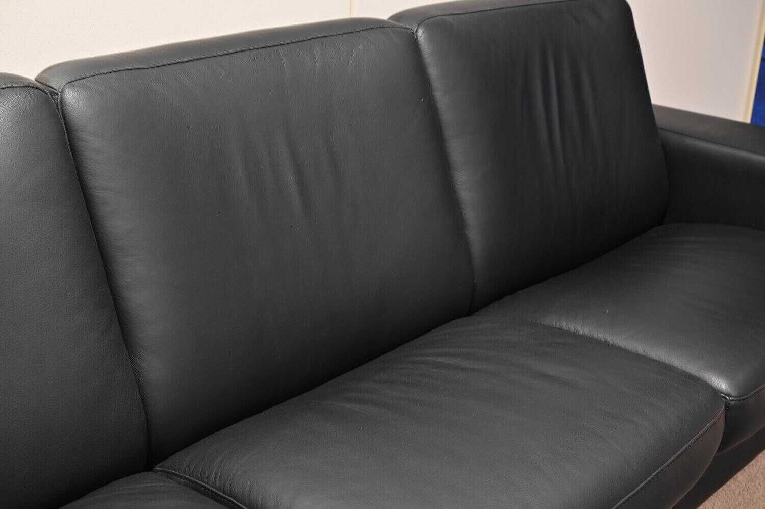 Sofa Space Large Leder Classic Black Füße Stahlrohr