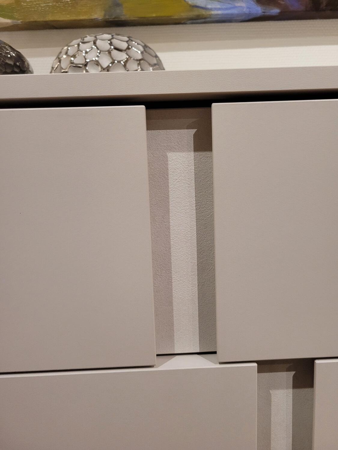 Contur - Kleiderschrank Loretto Dekor Cemento Chiaro Grau Inklusive Kommode Mattlack Madreperla Grau - 5