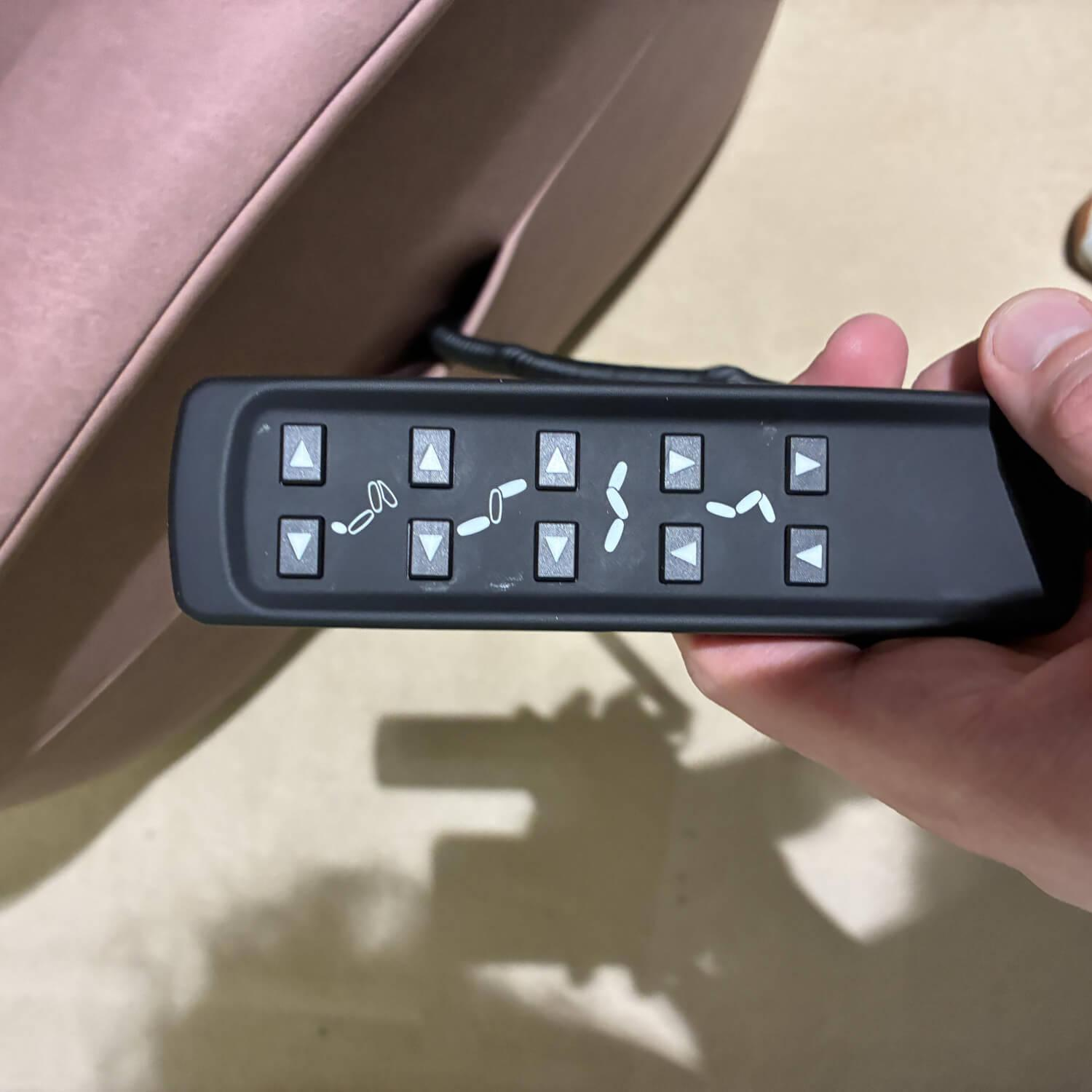 himolla - Relaxsessel 7068 Leder Leonessa Lachs Rosa Füße Rollen Schwarz Inklusive Herzwaage Und Aufstehhilfe - 6