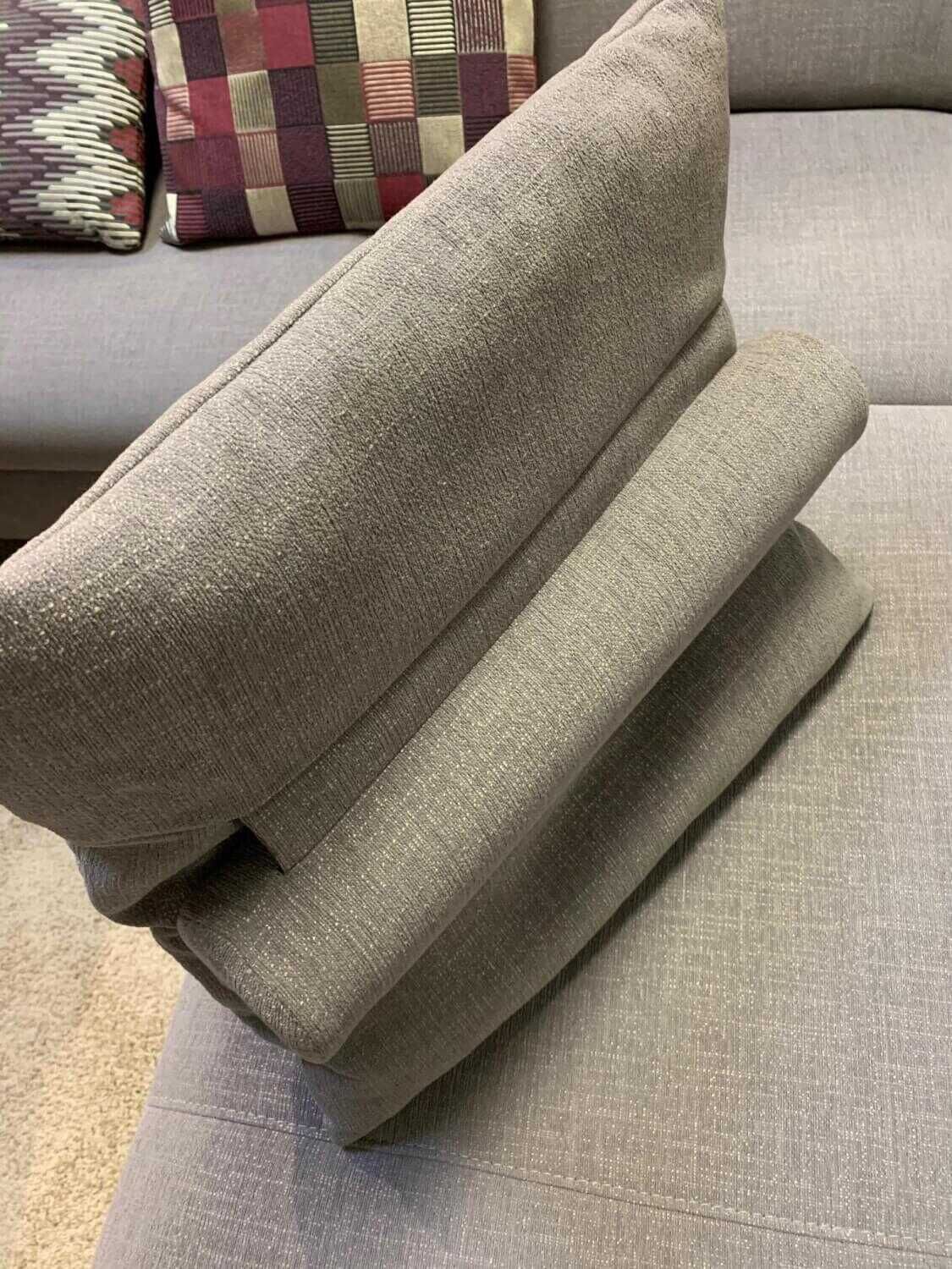 himolla-ecksofa-1612-stoff-aqua-clean-rauch-grau-mit-4-kissen-8b5dc09c94125dad5d868a2a3 himolla - Ecksofa 1612 Stoff Aqua Clean Rauch Grau mit 4 Kissen - 7