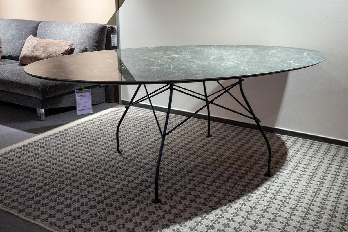 Kartell - Esstisch Glossy Tischplatte Feinsteinzeug Marmoroptik Grün Gestell Stahl Schwarz - 3