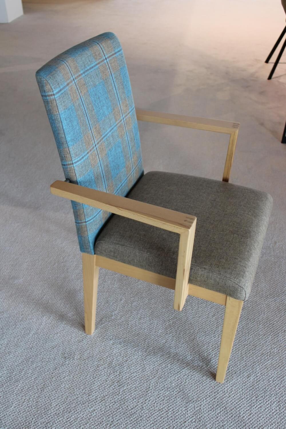 Schösswender - Eckbankgruppe Stoff Happ Uni Beige Karo Türkis Kernbuche Natur Tisch 2 Stühle Eckbank - 11