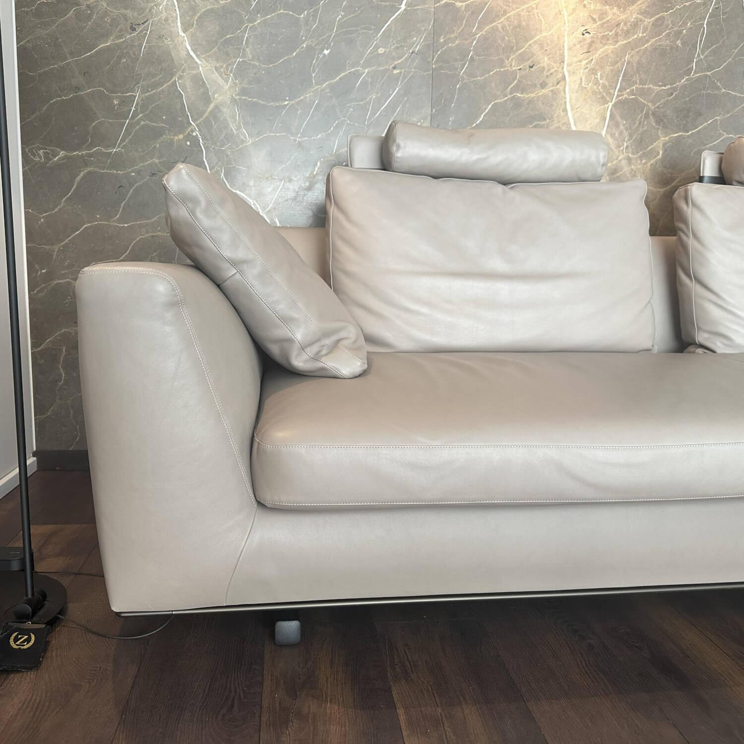 Walter Knoll - Sofa Tama Living Leder Elen Taupe 1406 Beige Gestell Eiche Geflammt Inklusive Kissen - 4