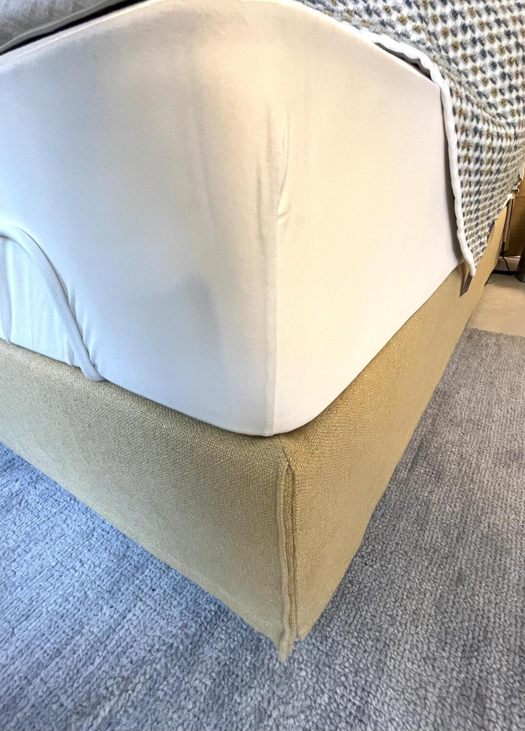Schramm - Bett Pure Loft Stoff Antonio 2510 Corn Maisgelb Gelb Füße ZF Schwarz Mit Motorischer Verstellbarkeit - 4