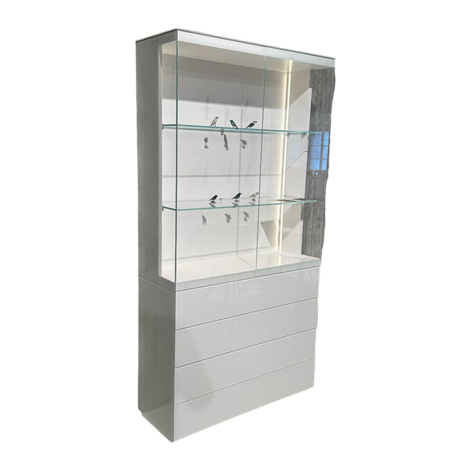 Kettnaker - Vitrine Soma Innen Lack Weiß Türen Glas Klar Außen Glas Weiß Glänzend - 1