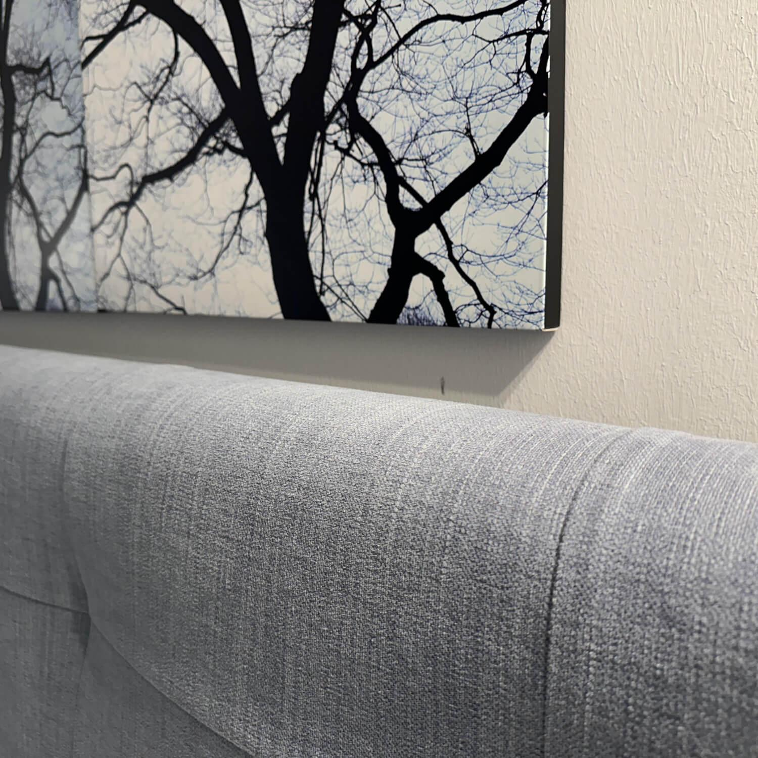 Schramm - Boxspringbett Gala Rahmen 28M 3B Stoff Nils 440 Sky Grau Blau Kopfteil Quadro  Füße Eiche Wenge Inklusive 2 Matratzen Divina in H2 und H4  - 4