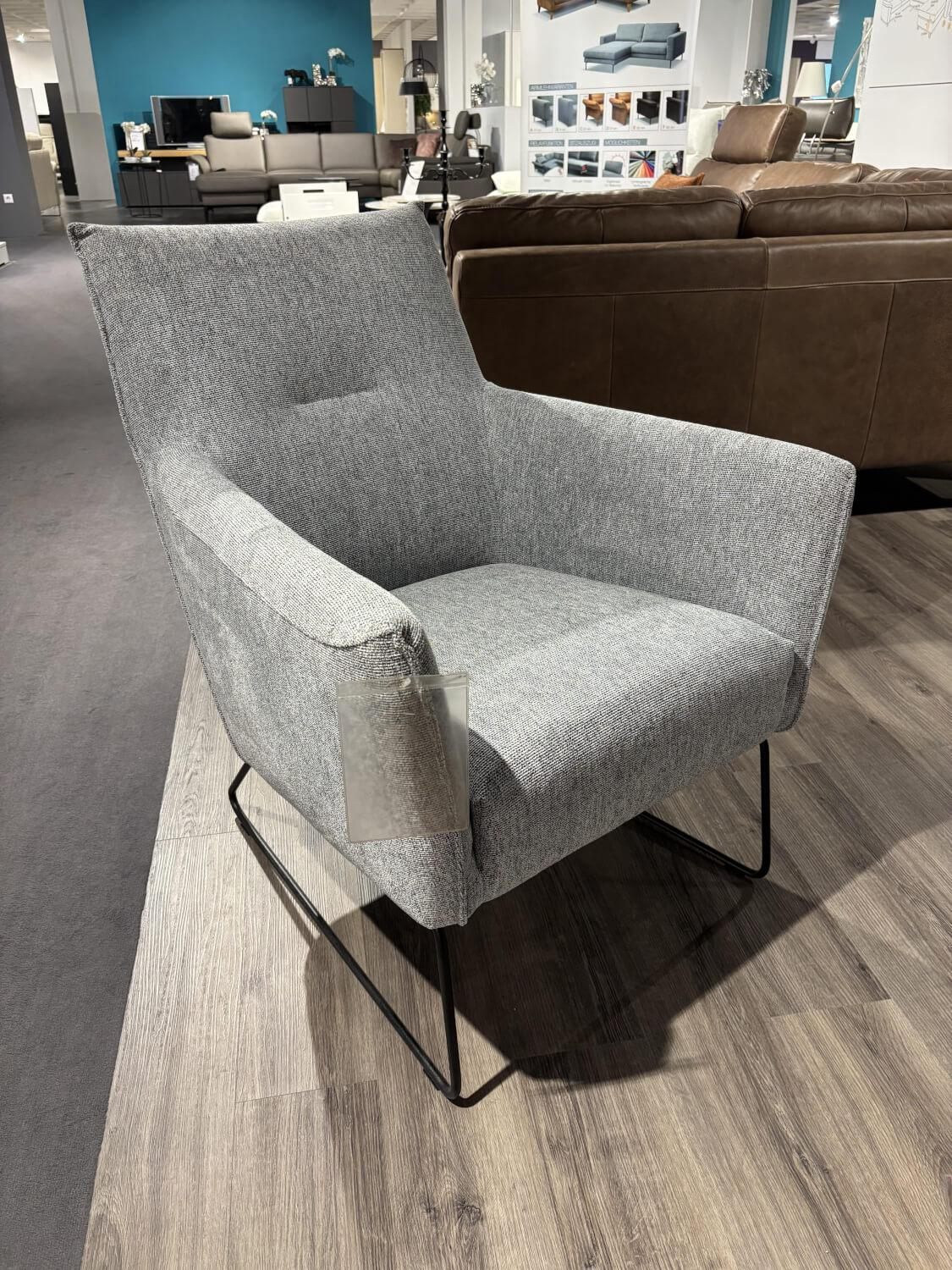 DFM - Sessel Dex Stoff 60 Light Grau Kufe Schwarz - 2