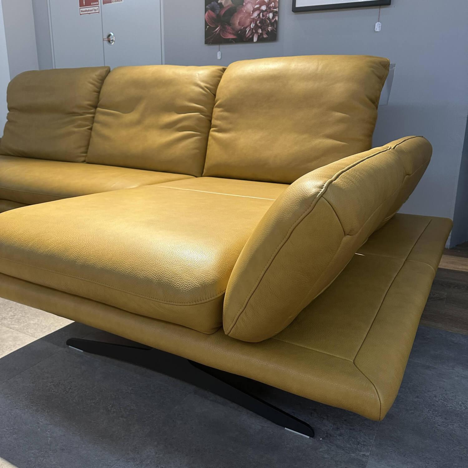 W. Schillig - Ecksofa Sohoo Bezug Leder Z75/52 Kurkuma Gelb Metallkufe FT9 Schwarz Mit Sitztiefenverstellung - 8