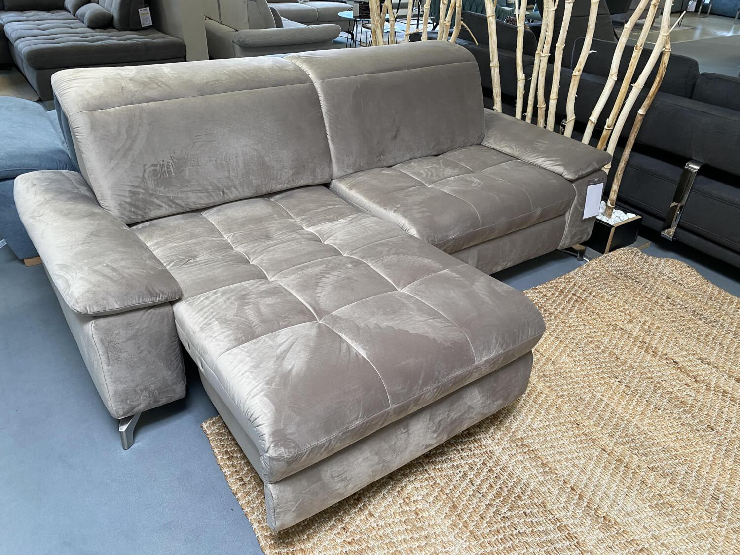 Polsteria - Sofa Abano Stoff Riviera Sand Beige Eckfüße Metall Nickel Satiniert Mit Elektrischer Day Bed Funktion - 9