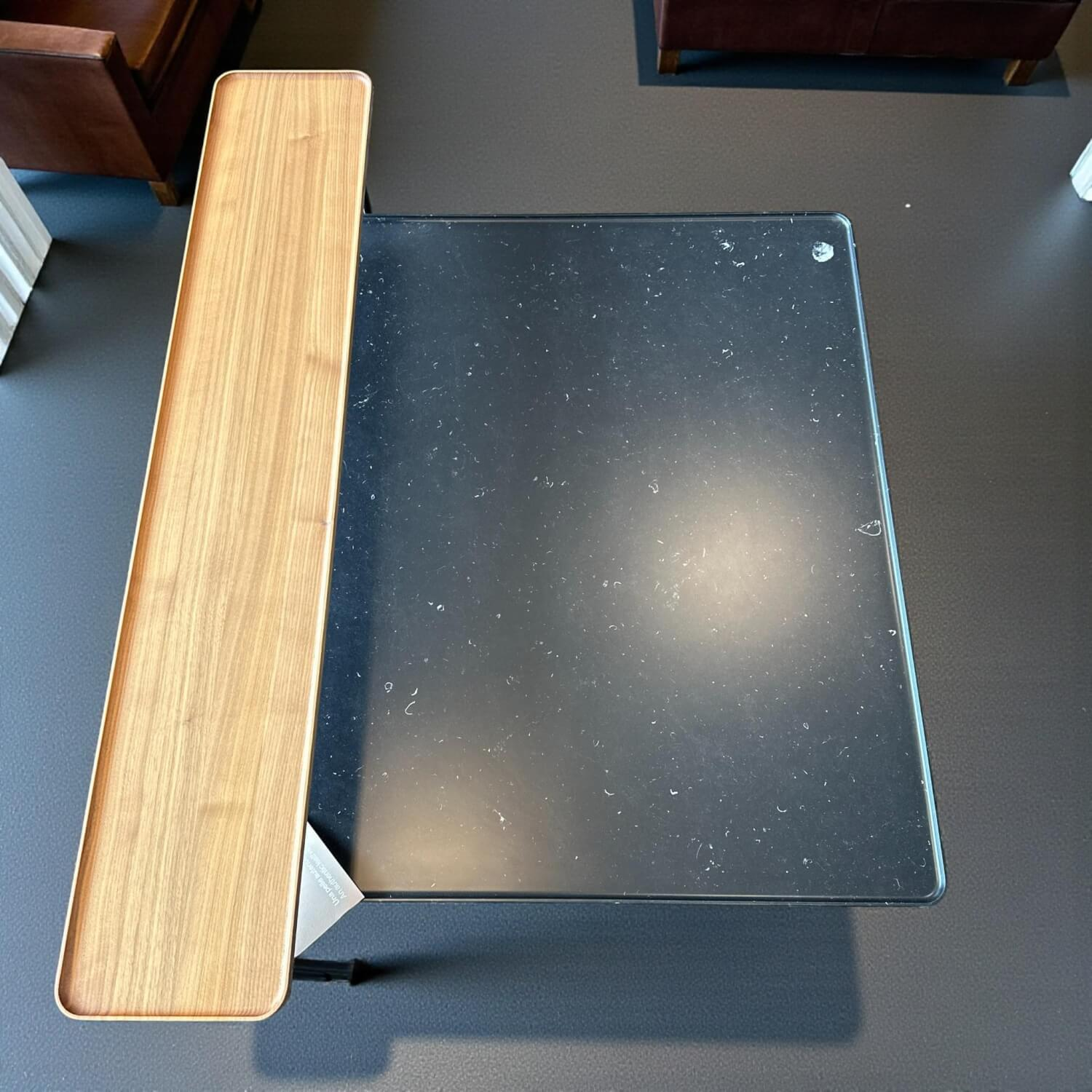 Cassina - 2er-Set Beistelltisch Torei Platte Amerikanischer Nussbaum Und Marmor Marquina Schwarz Gestell Metall Schwarz - 2